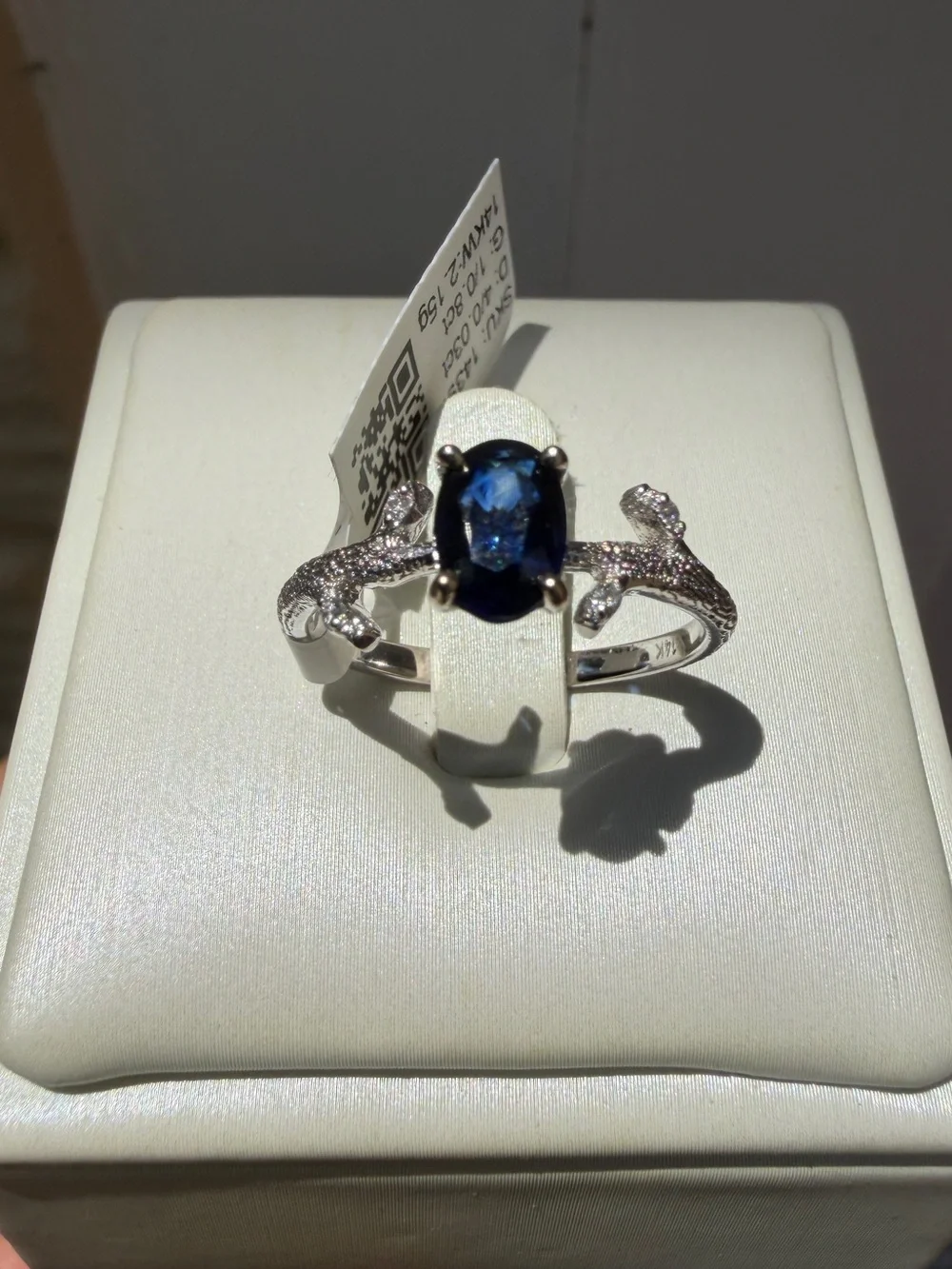 NWT 5x7mm (.8ct) oval‎ cut SAPPHIRE w/ .03ctw accent diamonds, ring in 14kt WG!